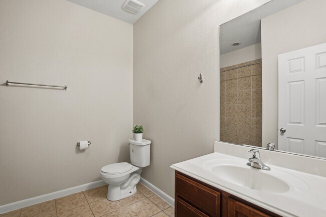 Building Photo - 11103 Avery Oaks Ln