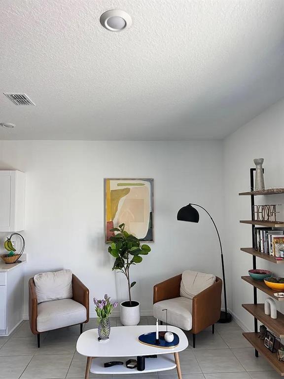 Building Photo - 1572 Swan Swim Dr