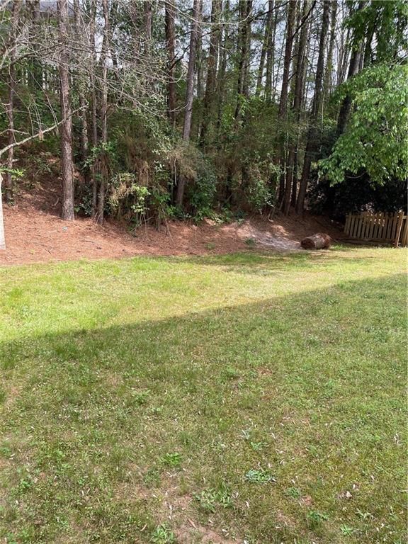 Building Photo - 160 Village Trce