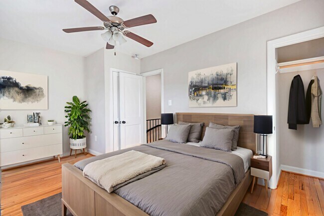 Building Photo - 3428 Dix St NE