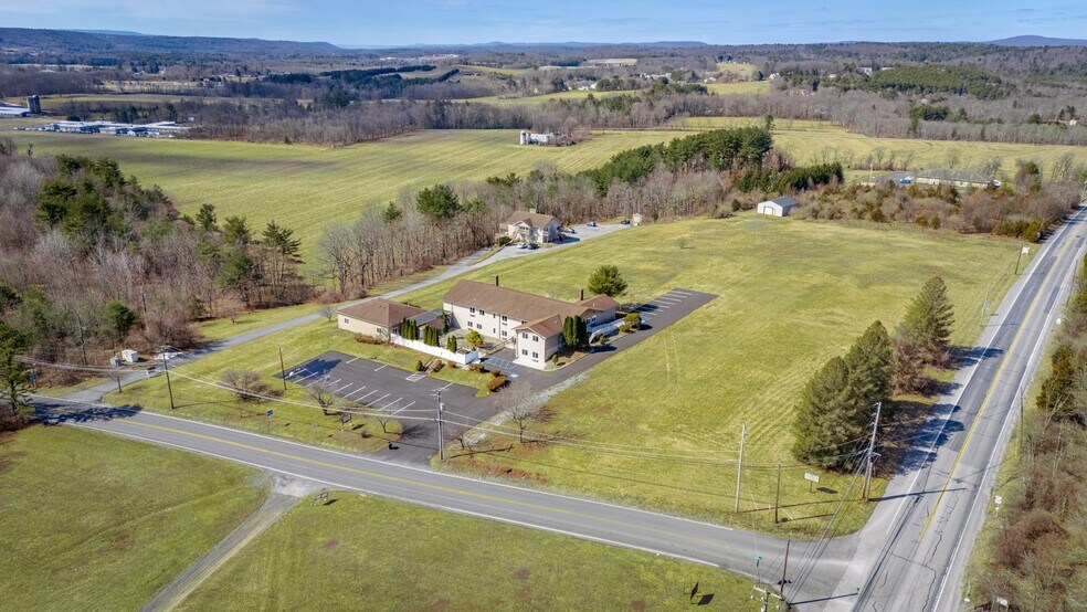 Building Photo - 1111 Weir Lake Rd