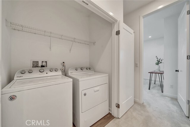 Building Photo - 120 Schick