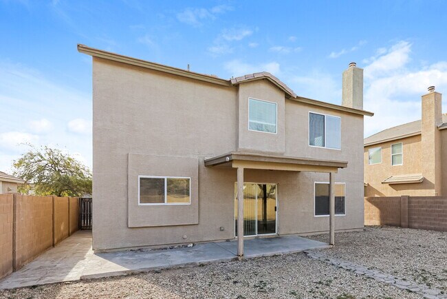 Building Photo - 24236 W Lasso Ln