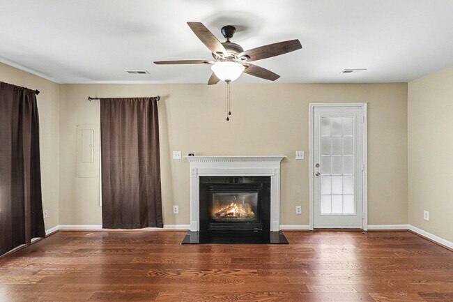 Building Photo - $2,295/Month | 3 Bed | 2.5 Bath | End-Unit Townhome in Belmont at Carmel Church | New HVAC | Wood...
