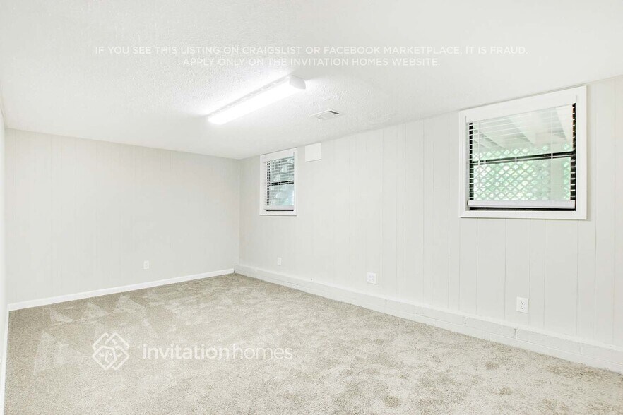 Building Photo - 830 Sunset Ct NW