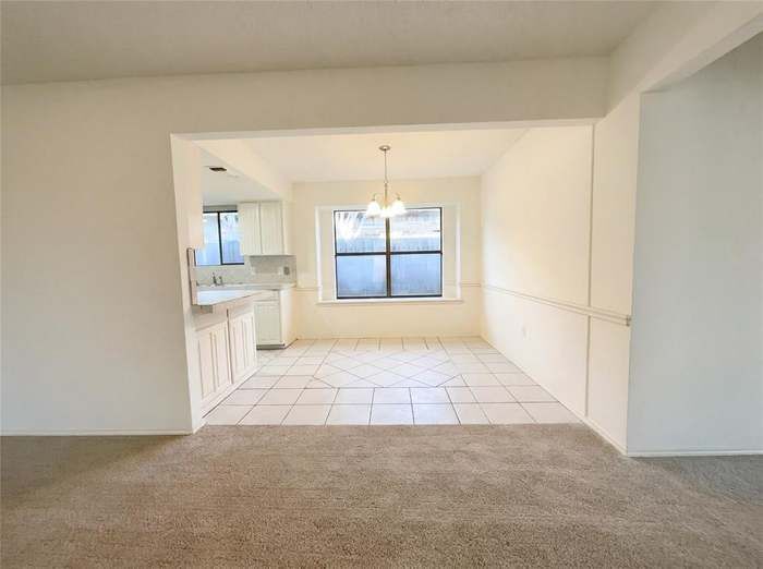 Building Photo - 709 Sandy Trail