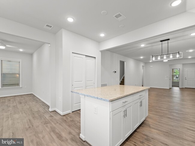 Building Photo - 6248 Zinnia Ln