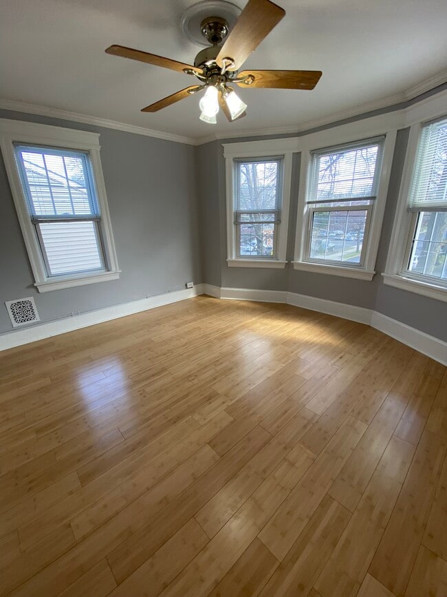 Building Photo - 64 Grove St