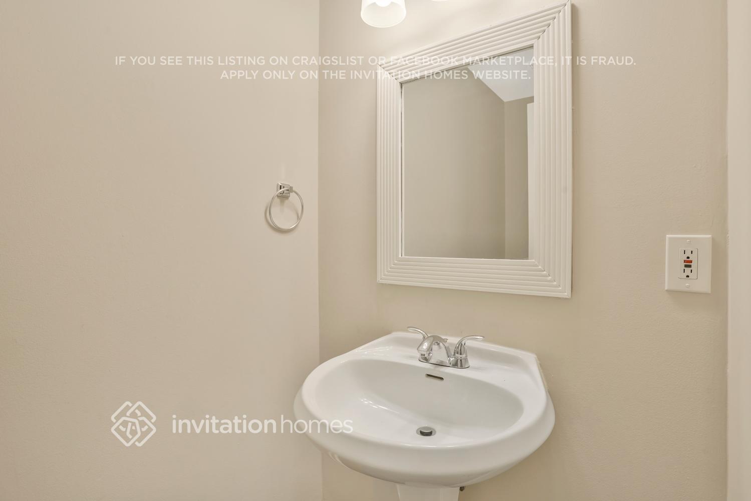 Building Photo - 4004 Melvin Dr SW