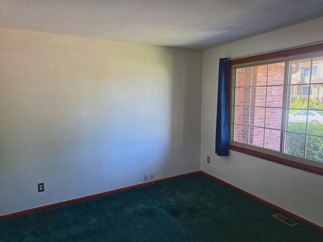 Building Photo - 8842 W Ida Pl