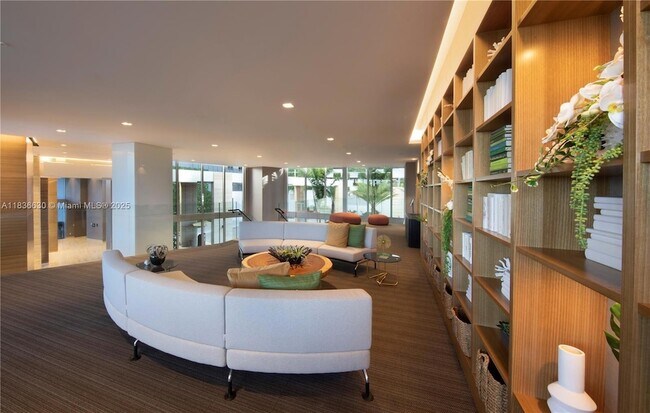 Building Photo - 16385 Biscayne Blvd