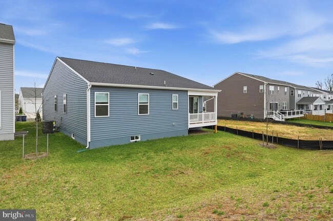 Building Photo - 615 Clover Ln