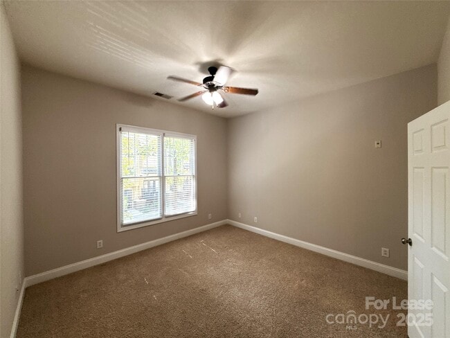 Building Photo - 739 Garden District Dr