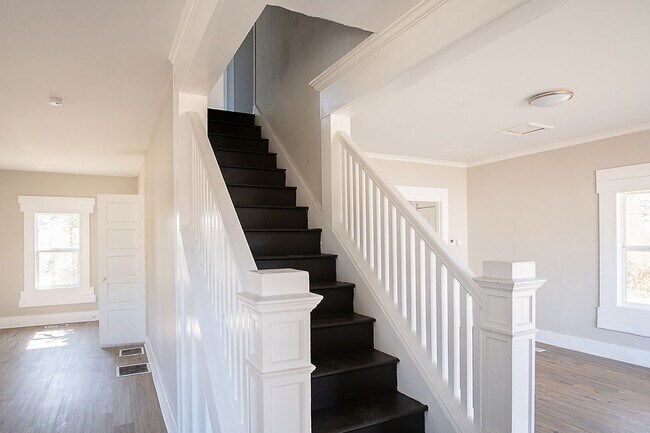 Building Photo - 2141 Philadelphia Dr