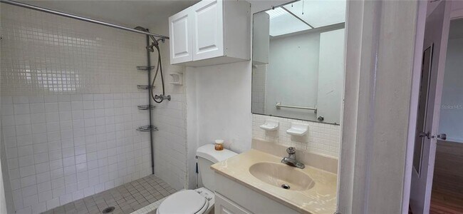 Building Photo - 1433 S Belcher Rd