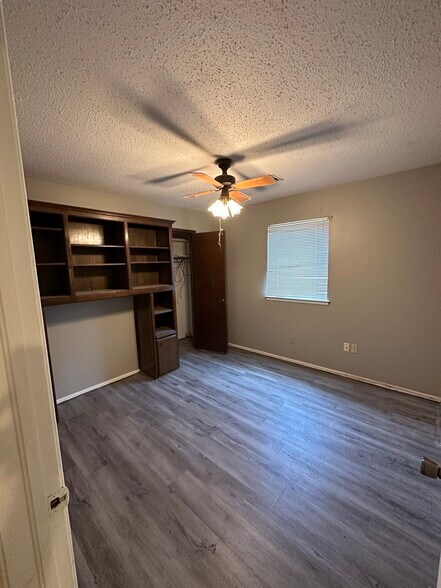 Building Photo - 301 N Morgan Dr