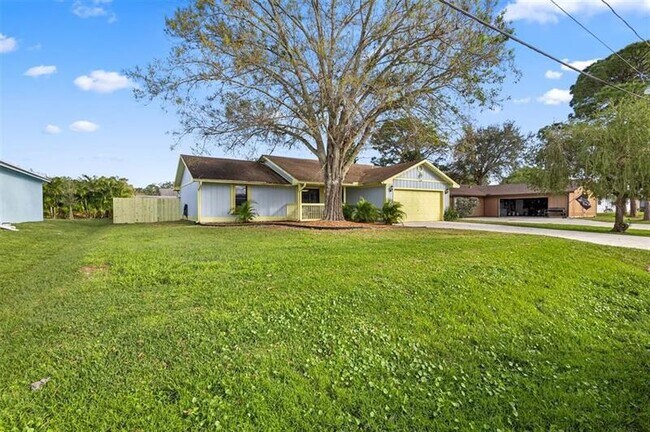Building Photo - 5408 Birch Dr