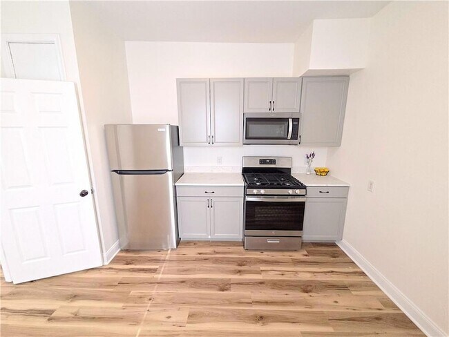 Building Photo - 1624 N Miro St