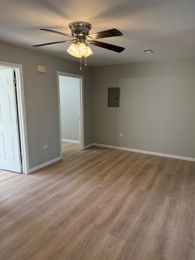 Building Photo - 101 E Bannon St