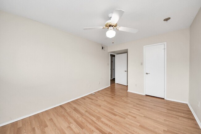 Building Photo - 2588 Bering Dr