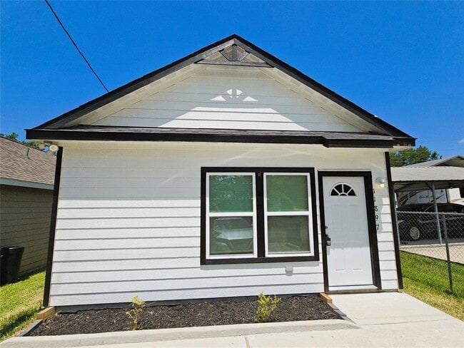 Building Photo - 11897 Nelwood St