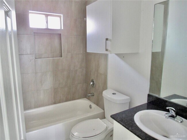 Building Photo - 15 W Harrison Ave