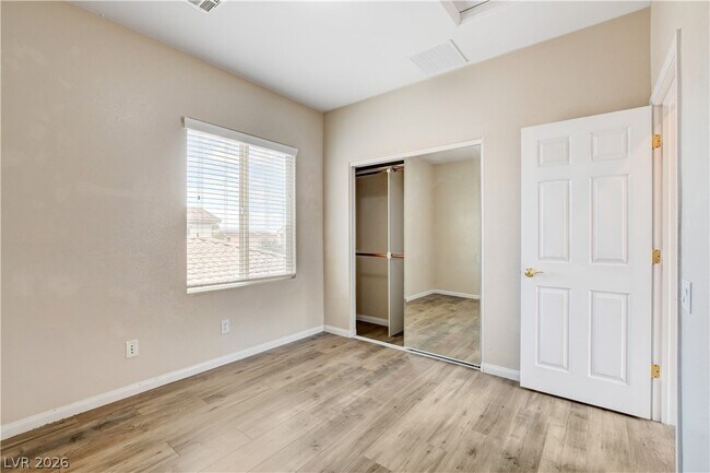 Building Photo - 10474 Howling Coyote Ave