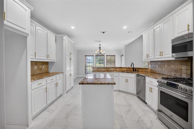 Building Photo - 4405 Wolf Ct