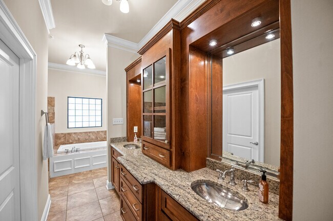 Building Photo - 29320 Acorn Knoll Dr