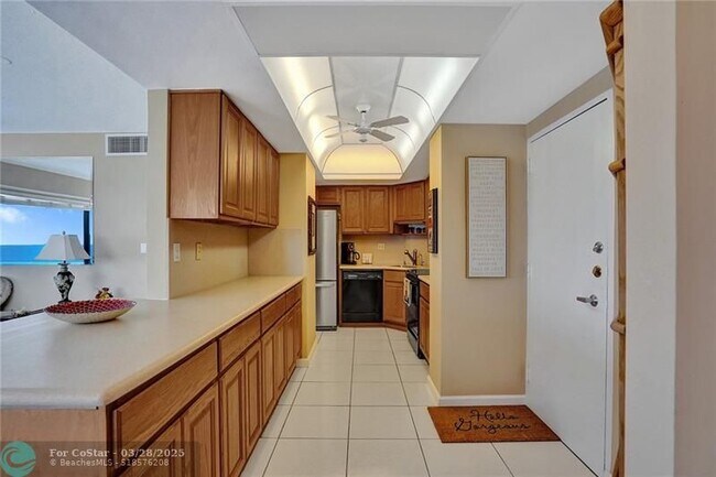 Building Photo - 3800 Galt Ocean Dr