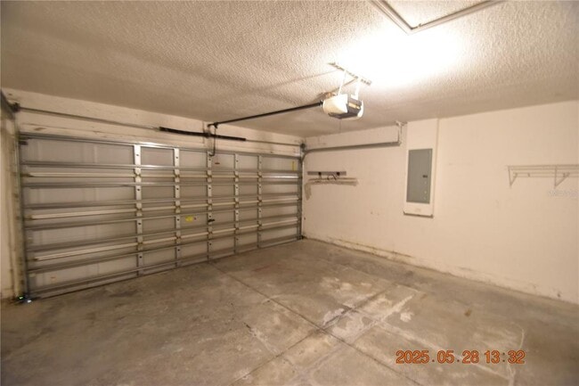 Building Photo - 30634 Birdhouse Dr