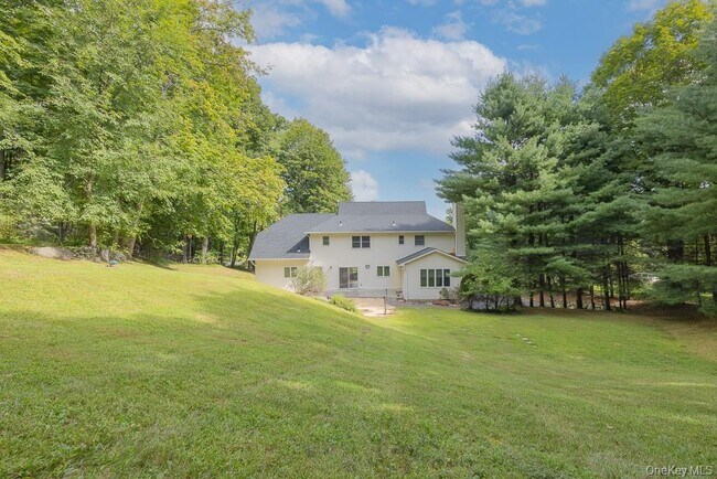 Building Photo - 5 Sherwood Farms Ct