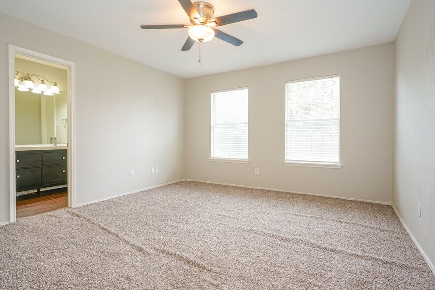Building Photo - 6415 Jennie Ln