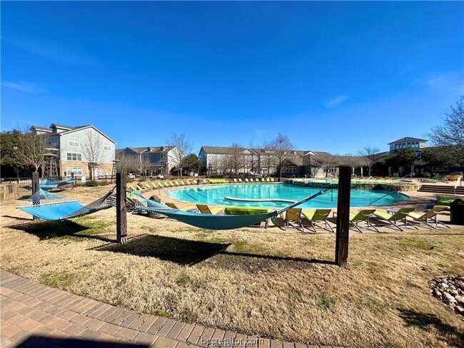 Building Photo - 1725 Harvey Mitchell Pkwy S