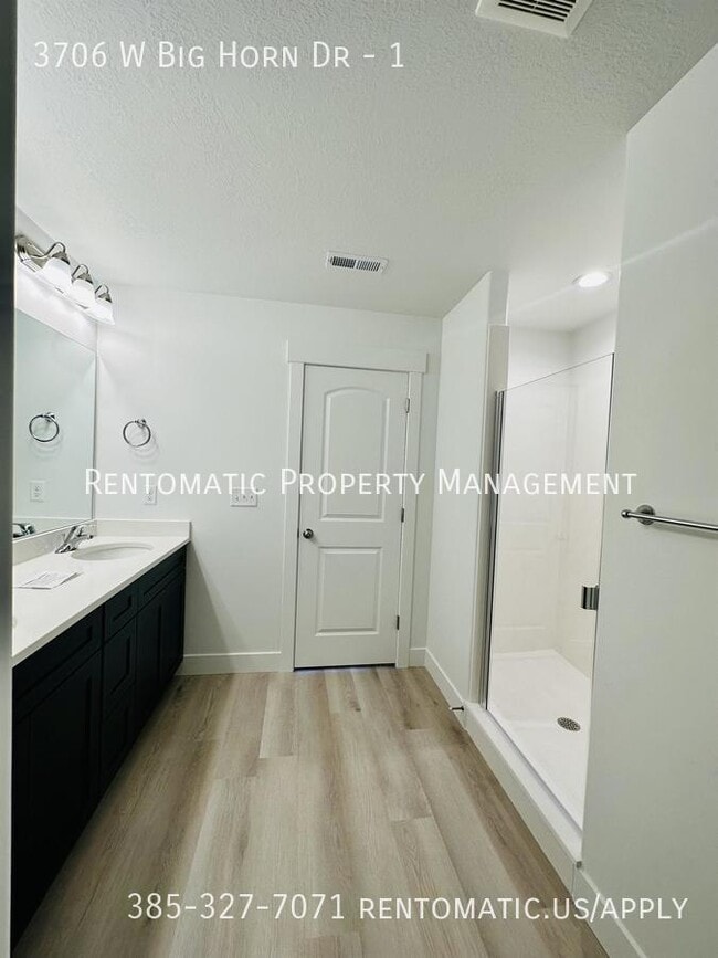 Building Photo - 3706 Big Horn Dr