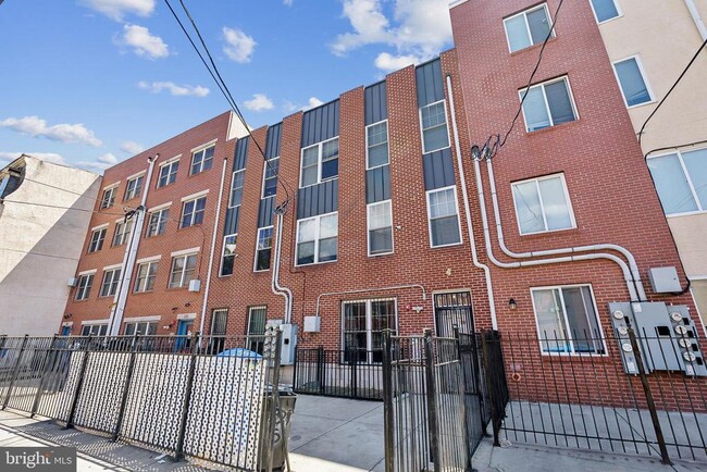 Building Photo - 333 N 40th St