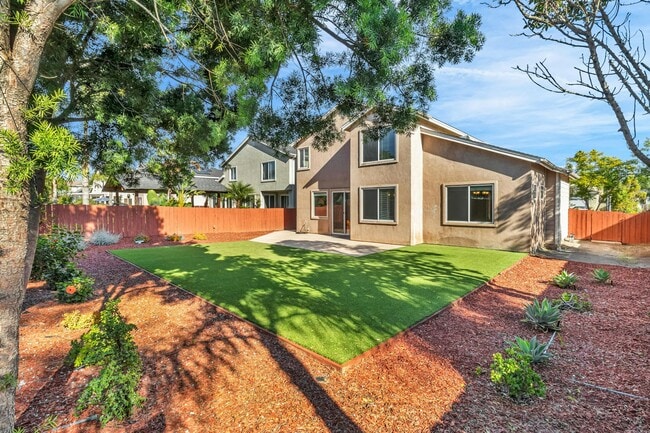 Building Photo - 1067 Princess Kyra Pl