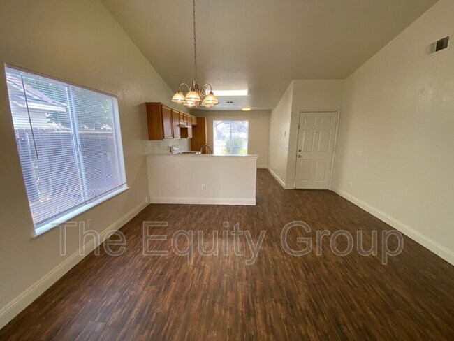 Building Photo - 4300 E Feemster Ave