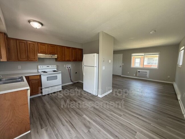 Building Photo - 4644 Waynedale Cir