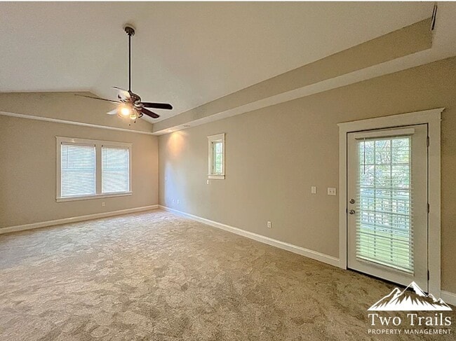 Building Photo - GORGEOUS 4 BED/2.5 BATH IN BILTMORE PARK