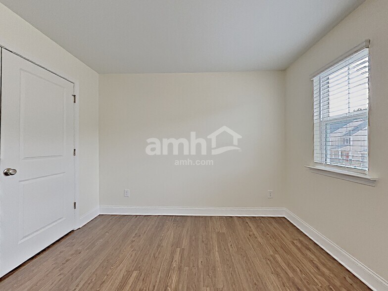 Building Photo - 568 Woodall Rd