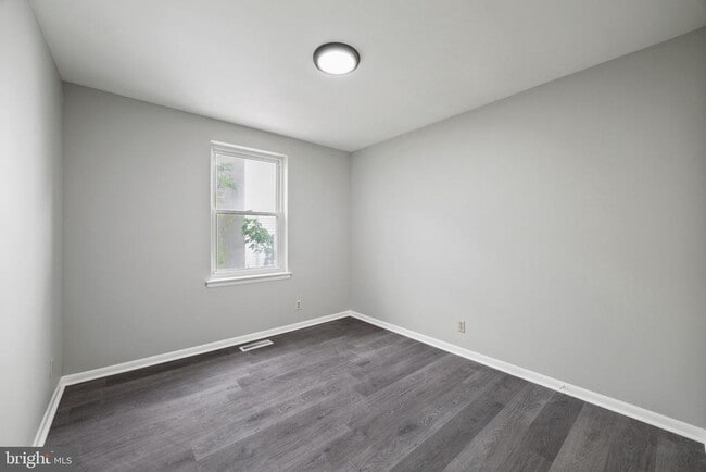 Building Photo - 1221 Kater St