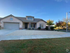 Building Photo - Great location on this split floorplan 3 b...