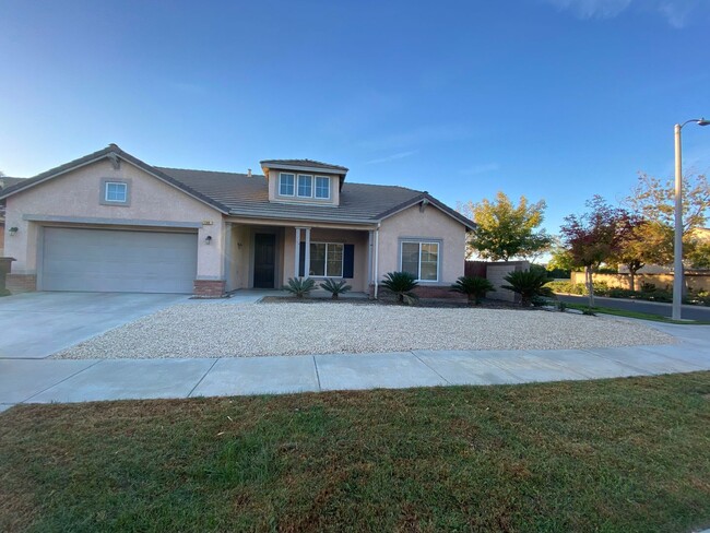 Primary Photo - Great location on this split floorplan 3 b...