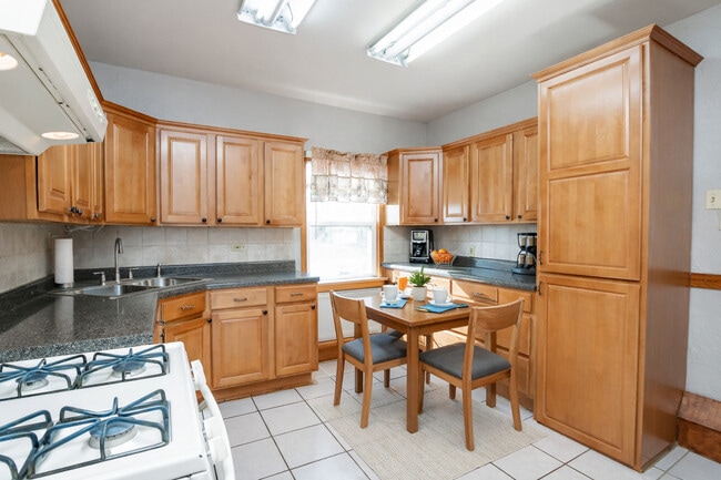 Building Photo - 4222 Prescott Ave