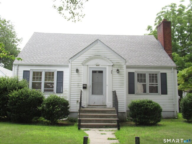 Building Photo - 625 Clark St