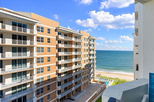 Building Photo - Beautiful 2bed 2bath Condo with stunning O...