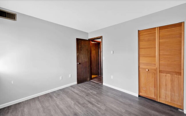 Building Photo - 21 Pebblestone Cir