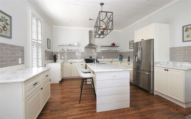 Building Photo - 1409 21st St