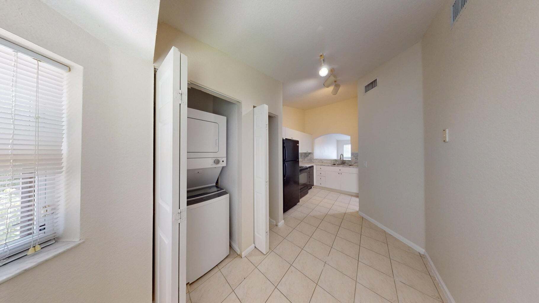 Building Photo - 3500 Briar Bay Blvd